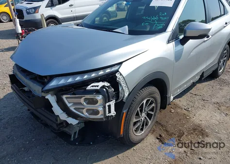 2023 Mitsubishi Eclipse Cross Es S-Awc z USA, uszkodzony, nr VIN JA4ATUAA6PZ002667